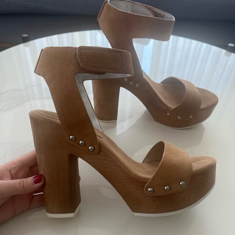 BCBGeneration block heels - size 8